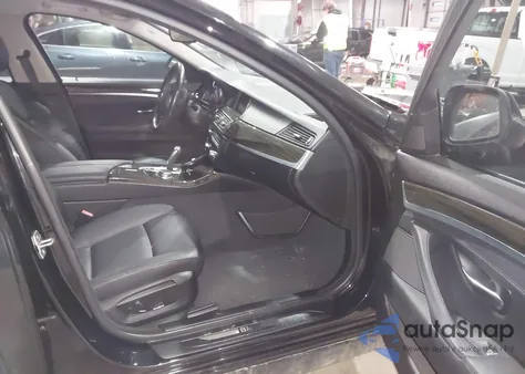 2015 BMW 528I xDrive z USA, uszkodzony, nr VIN WBA5A7C58FD624713